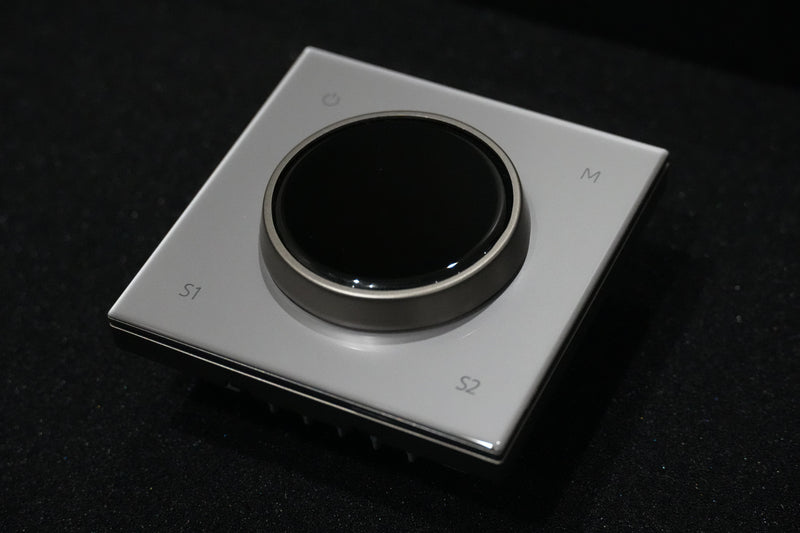 Smart switch and lighting controller