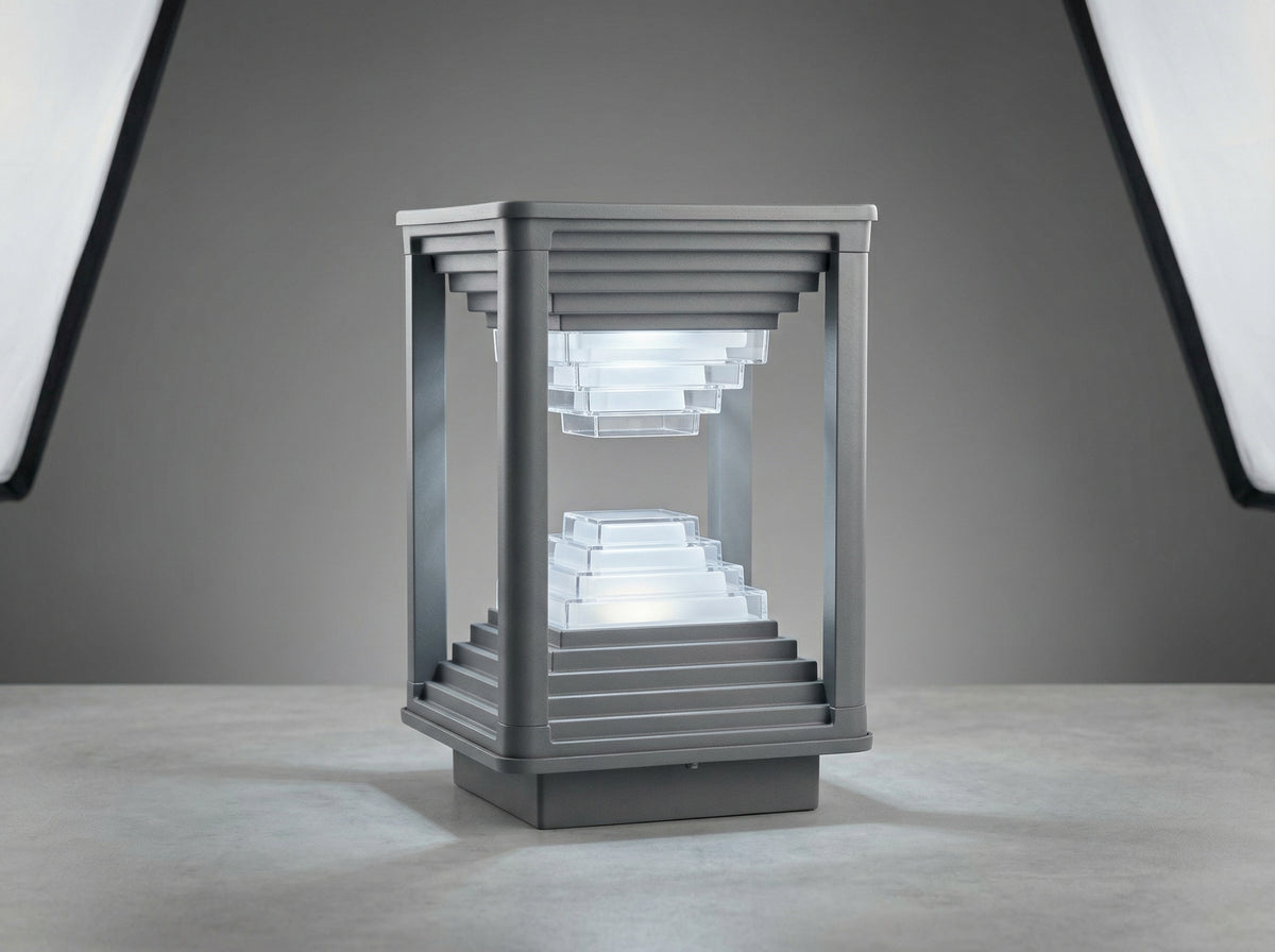 Pyramid Gate Light close-up