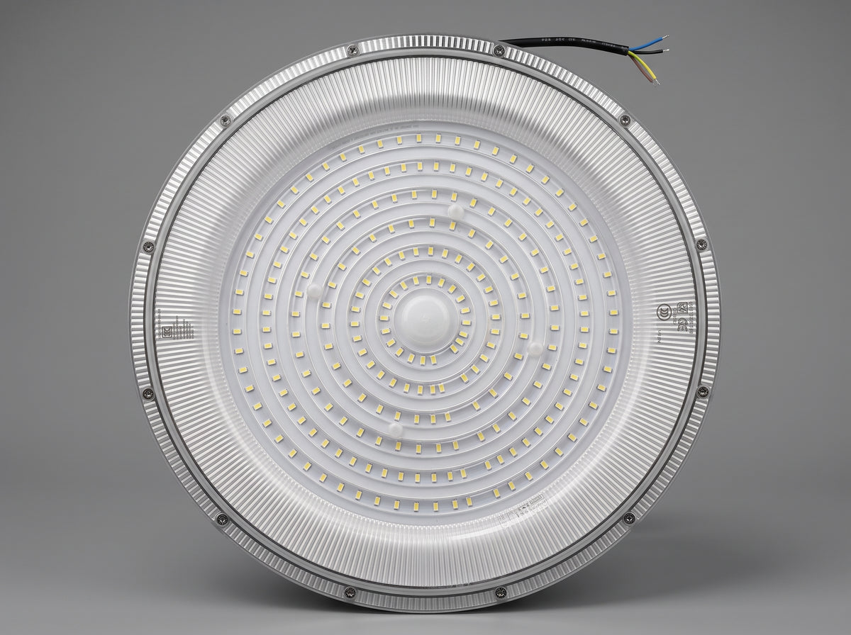 TITAN Bay Light, heavy-duty LED high bay light for warehouses and factories